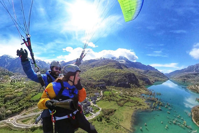 Accion-pirineos parapente