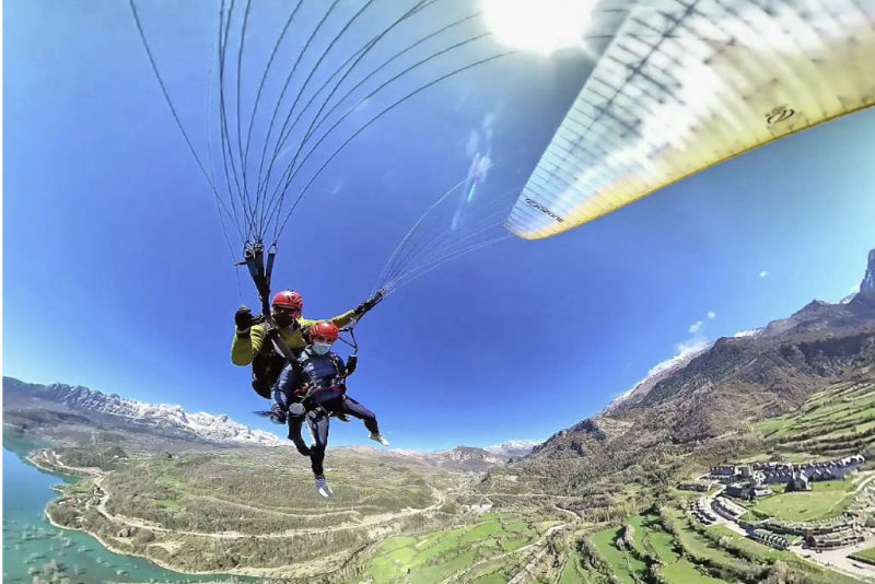 Accion-pirineos parapente