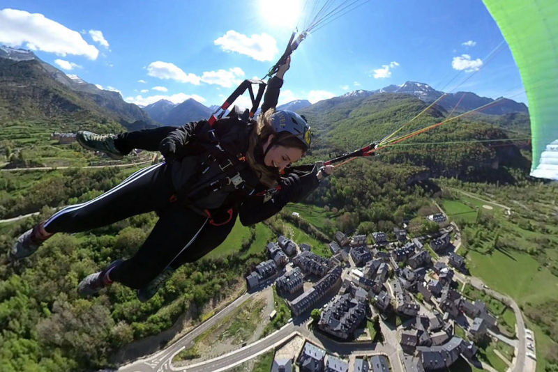 Accion-pirineos parapente